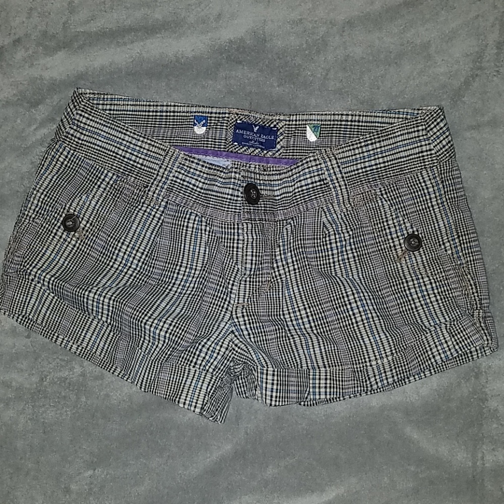 AE blue plaid shorts size 4